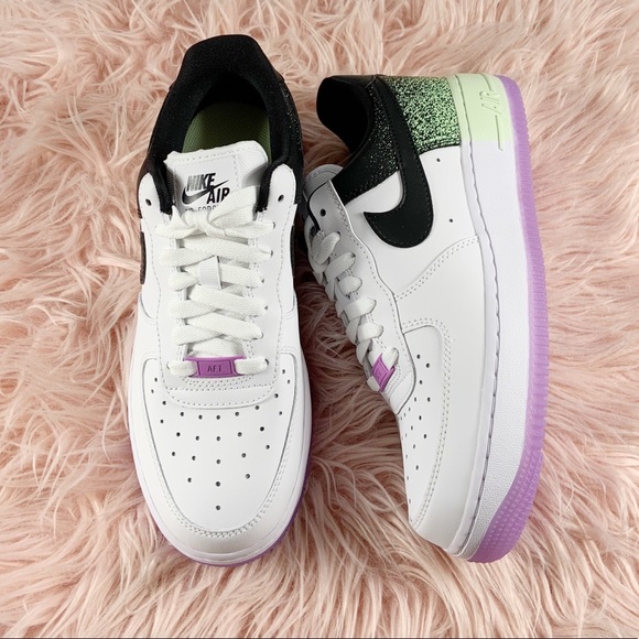New Nike Women’s Air Force 1 Sneakers - Picture 2 of 7